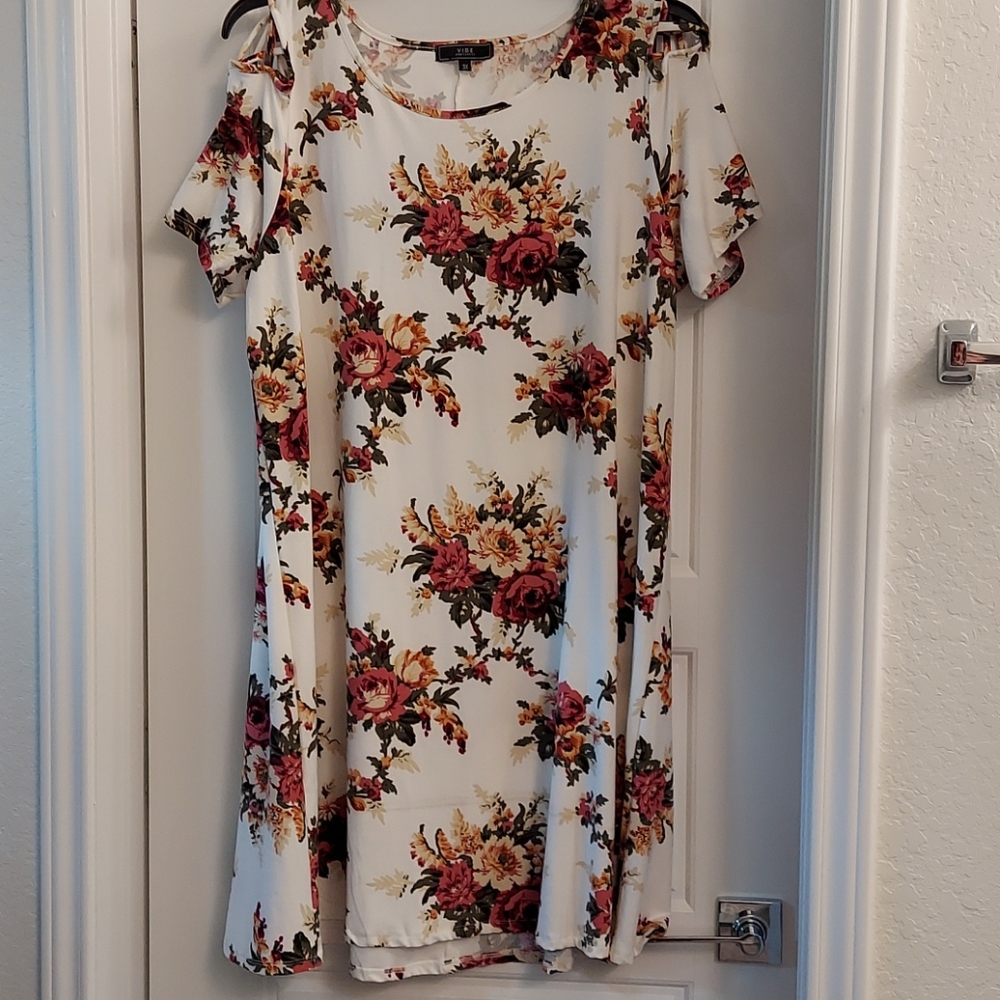 NWOT Women's dress